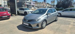 Toyota Auris 2013 1.4 D-4D DIESEL-thumb-1
