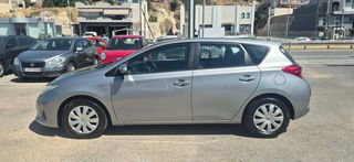 Toyota Auris 2013 1.4 D-4D DIESEL-thumb-2