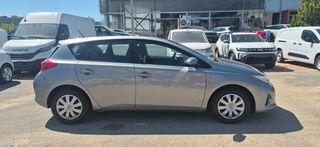 Toyota Auris 2013 1.4 D-4D DIESEL-thumb-6