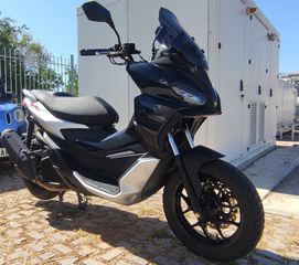 Aprilia SR GT 200 2024