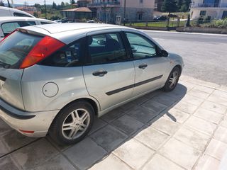 Ford Focus 2003-thumb-4