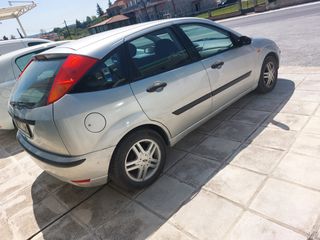 Ford Focus 2003-thumb-6