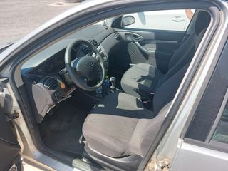 Ford Focus 2003-thumb-8