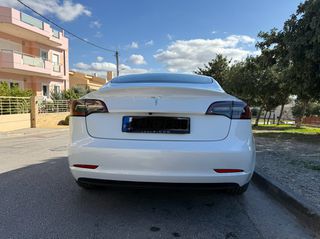 Tesla Model 3 2023 RWD PEARL WHITE-thumb-1