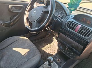 Opel Corsa 2005-thumb-3