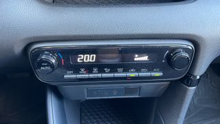 Toyota Yaris 2022 HYBRID AUTOMATIC CARMAX - 3 ΧΡΟΝΙΑ ΔΩΡΕΑΝ SERVICE-thumb-13