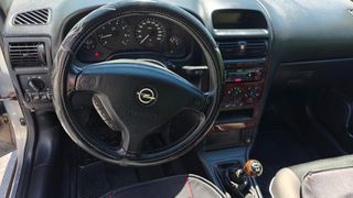 Opel Astra 2002-thumb-6