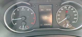 Toyota Yaris 2018 1.5 D TEAM-thumb-11