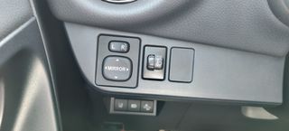 Toyota Yaris 2018 1.5 D TEAM-thumb-14