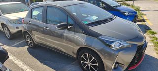 Toyota Yaris 2018 1.5 D TEAM-thumb-6