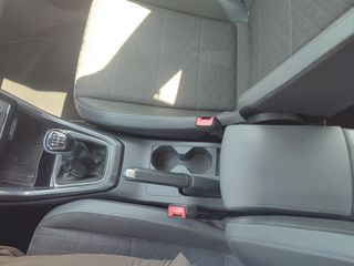 Volkswagen T-Cross 2019-thumb-26