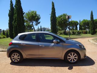 Peugeot 208 2019-thumb-1