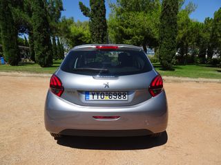 Peugeot 208 2019-thumb-7