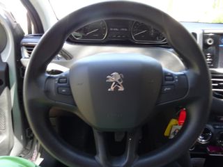 Peugeot 208 2019-thumb-15