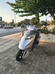 Suzuki UE 125 Exodus 2003