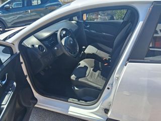Renault Clio 2013-thumb-4