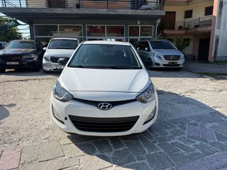 Hyundai i 20 2014 1.1 DIESEL 80ps-thumb-1