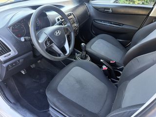 Hyundai i 20 2014 1.1 DIESEL 80ps-thumb-8