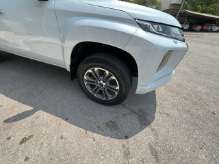 Mitsubishi L200 2022 L200-thumb-10