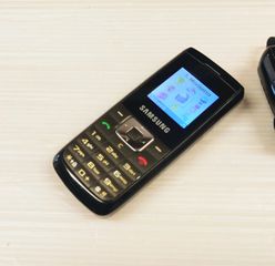 Μεταχειρισμένο Samsung B100 κινητό με πλήκτρα Ελληνικό μενού Α9526 ΤΙΜΗ-thumb-3