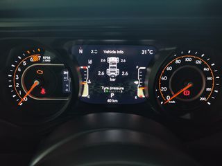 Jeep Wrangler 2025 RUBICON SKY ONE-thumb-63