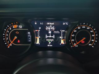 Jeep Wrangler 2025 RUBICON SKY ONE-thumb-64