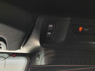 Jeep Wrangler 2025 RUBICON SKY ONE-thumb-75