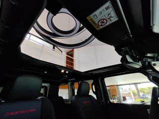 Jeep Wrangler 2025 RUBICON SKY ONE-thumb-80
