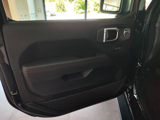 Jeep Wrangler 2025 RUBICON SKY ONE-thumb-8