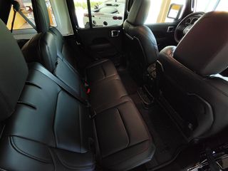 Jeep Wrangler 2025 RUBICON SKY ONE-thumb-37