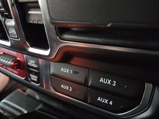 Jeep Wrangler 2025 RUBICON SKY ONE-thumb-30