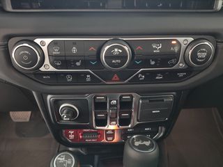 Jeep Wrangler 2025 RUBICON SKY ONE-thumb-32