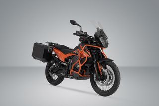 SW-MOTECH SIDECASE KIT TRAX 45/37 lt για KTM 790 Adv/R, 890 Adv/R – Μαύρο-thumb-3