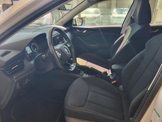 Skoda Kamiq 2022 Ambition 1.5 TSI 150PS DSG-thumb-9