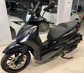 Piaggio Beverly 300 2024 HPE_DEEP BLACK_ΒΟΟΚ ΑΝΤ/ΠΕΙΑΣ_ΣΥΝΑΓΕΡΜΟ_ΖΕΛΑΤΙΝΑ MALOSSI