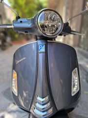 Vespa GTS 300 2020-thumb-1