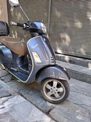 Vespa GTS 300 2020-thumb-4