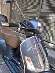 Vespa GTS 300 2020-thumb-5
