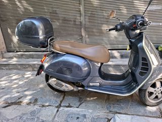 Vespa GTS 300 2020-thumb-6