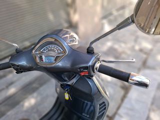 Vespa GTS 300 2020-thumb-11