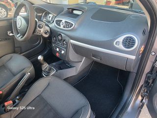 Renault Clio 2011 1.2 16V 75 EXPRESSION-thumb-16