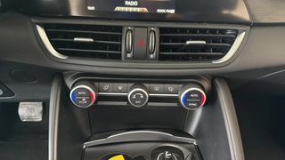 Alfa Romeo Giulia 2018 Super jtd Auto Navi / 6 Χρόνια Δωρεάν Service-thumb-45