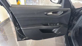 Alfa Romeo Giulia 2018 Super jtd Auto Navi / 6 Χρόνια Δωρεάν Service-thumb-48