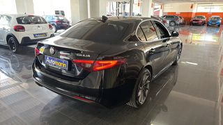 Alfa Romeo Giulia 2018 Super jtd Auto Navi / 6 Χρόνια Δωρεάν Service-thumb-3