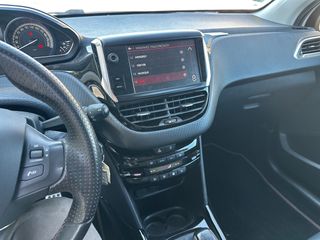 Peugeot 2008 2017 GT LINE CLIMA NAVI CAMERA-thumb-10