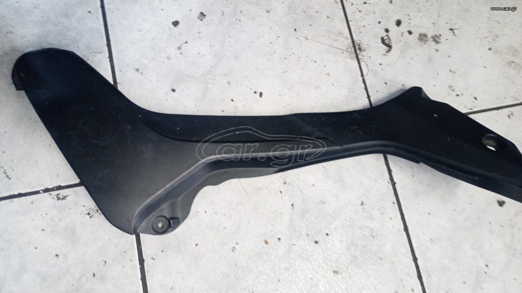 Triumph Tiger 1050 μαύρο πλαστικό κάλυμμα ρεζερβουαρ / πλαισιου ΔΕΞΙΟ
