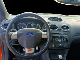 Ford Focus 2006 ST 225PS TURBO-thumb-9