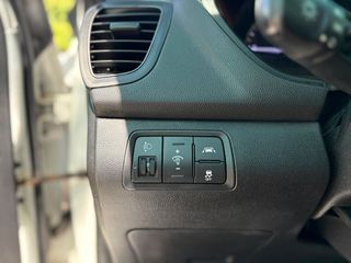Hyundai i 20 2015 1.1 CRDI BLUE STYLE Speed6 Euro6 BokServiss Προσφορά 09/23-thumb-24