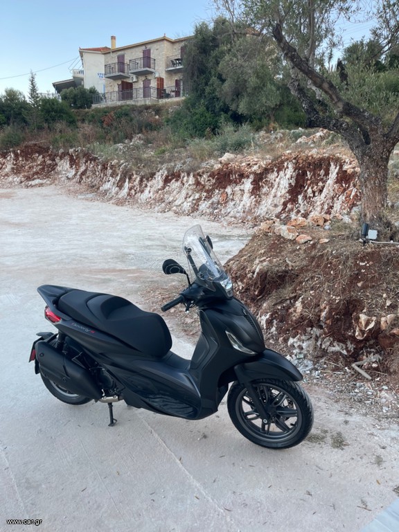 Piaggio Beverly 400 2023 HPE