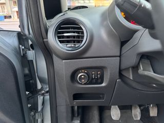 Opel Corsa 2011 1.3 CDTI ECOFLEX TURBO DIESEL-thumb-16